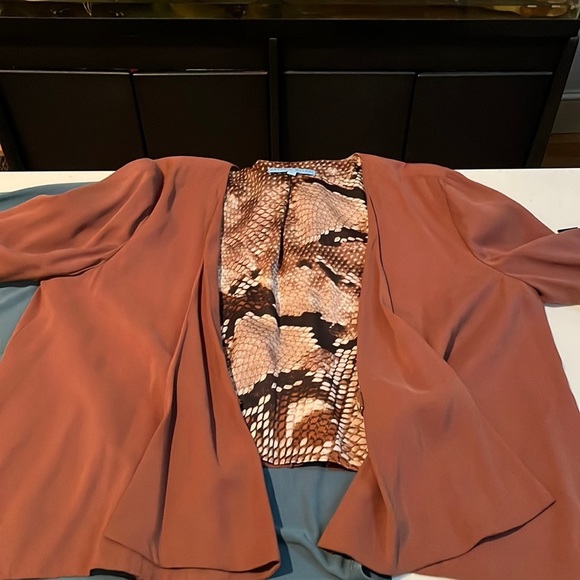 Antonio Melani large silky lined cognac jacket snake print lining zips at wrist - Picture 11 of 16